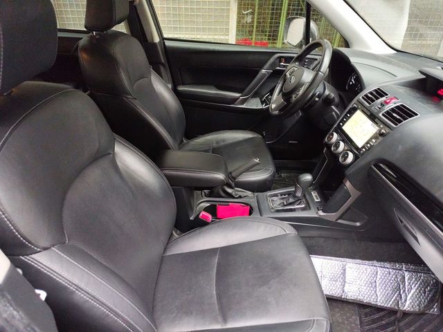 Subaru Forester 2.0 Executive Plus CVT 177 kW (240 CV)