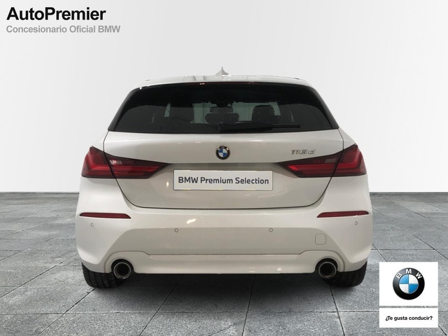 BMW Serie 1 118d color Blanco. Año 2021. 110KW(150CV). Diésel. En concesionario Auto Premier, S.A. - MADRID de Madrid