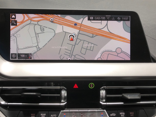 BMW Serie 1 118d color Blanco. Año 2021. 110KW(150CV). Diésel. En concesionario Auto Premier, S.A. - MADRID de Madrid