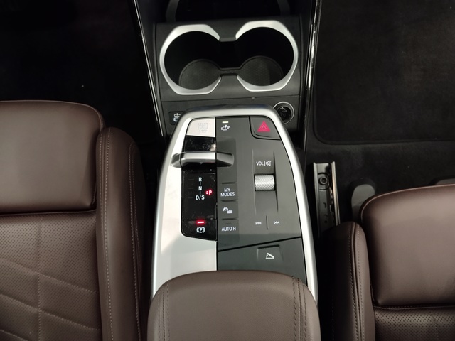 BMW X1 sDrive20d color Azul. Año 2025. 120KW(163CV). Diésel. En concesionario Autoberón de La Rioja