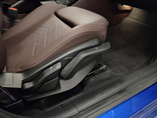 BMW X1 sDrive20d color Azul. Año 2025. 120KW(163CV). Diésel. En concesionario Autoberón de La Rioja