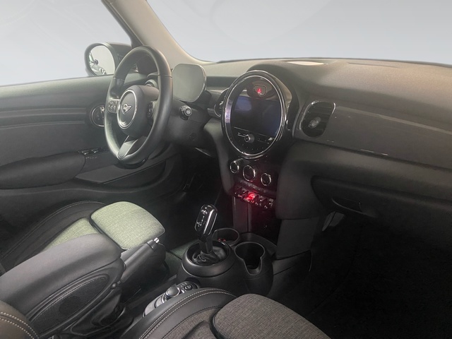 fotoG 7 del MINI MINI Cooper 5 Puertas 100 kW (136 CV) 136cv Gasolina del 2021 en Girona