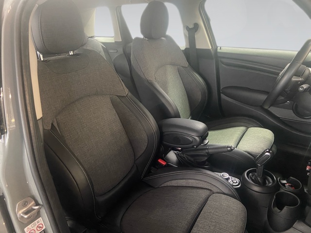 fotoG 13 del MINI MINI Cooper 5 Puertas 100 kW (136 CV) 136cv Gasolina del 2021 en Girona