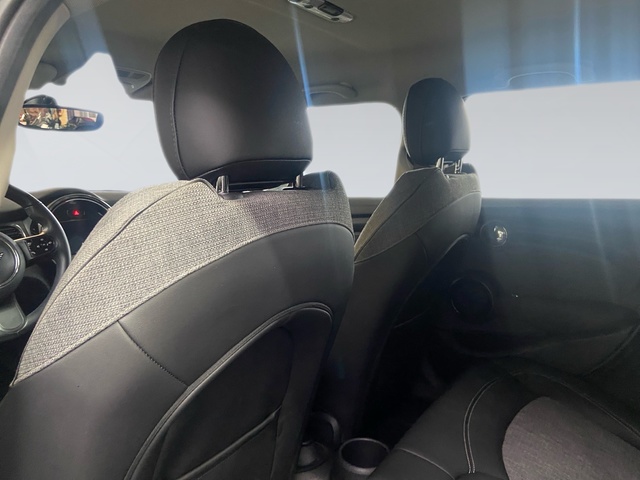 fotoG 15 del MINI MINI Cooper 5 Puertas 100 kW (136 CV) 136cv Gasolina del 2021 en Girona