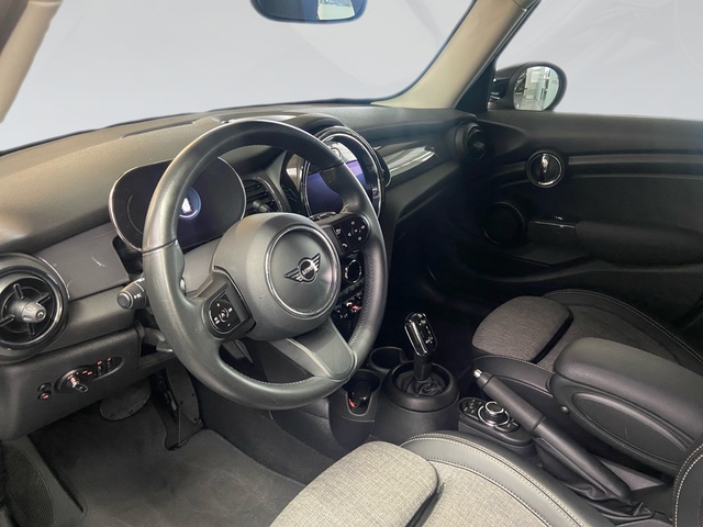 fotoG 16 del MINI MINI Cooper 5 Puertas 100 kW (136 CV) 136cv Gasolina del 2021 en Girona