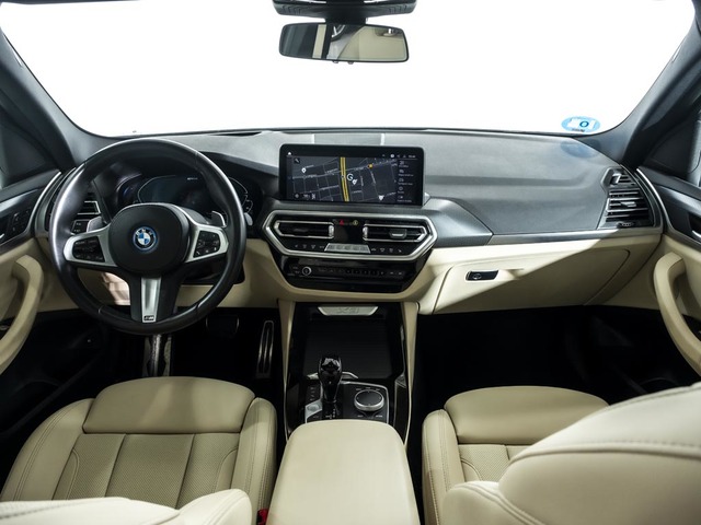 BMW X3 xDrive30e color Negro. Año 2022. 215KW(292CV). Híbrido Electro/Gasolina. En concesionario Oliva Motor Girona de Girona