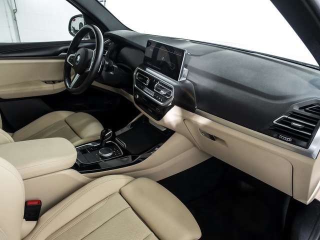 BMW X3 xDrive30e color Negro. Año 2022. 215KW(292CV). Híbrido Electro/Gasolina. En concesionario Oliva Motor Girona de Girona