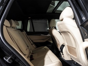 BMW X3 xDrive30e color Negro. Año 2022. 215KW(292CV). Híbrido Electro/Gasolina. En concesionario Oliva Motor Girona de Girona