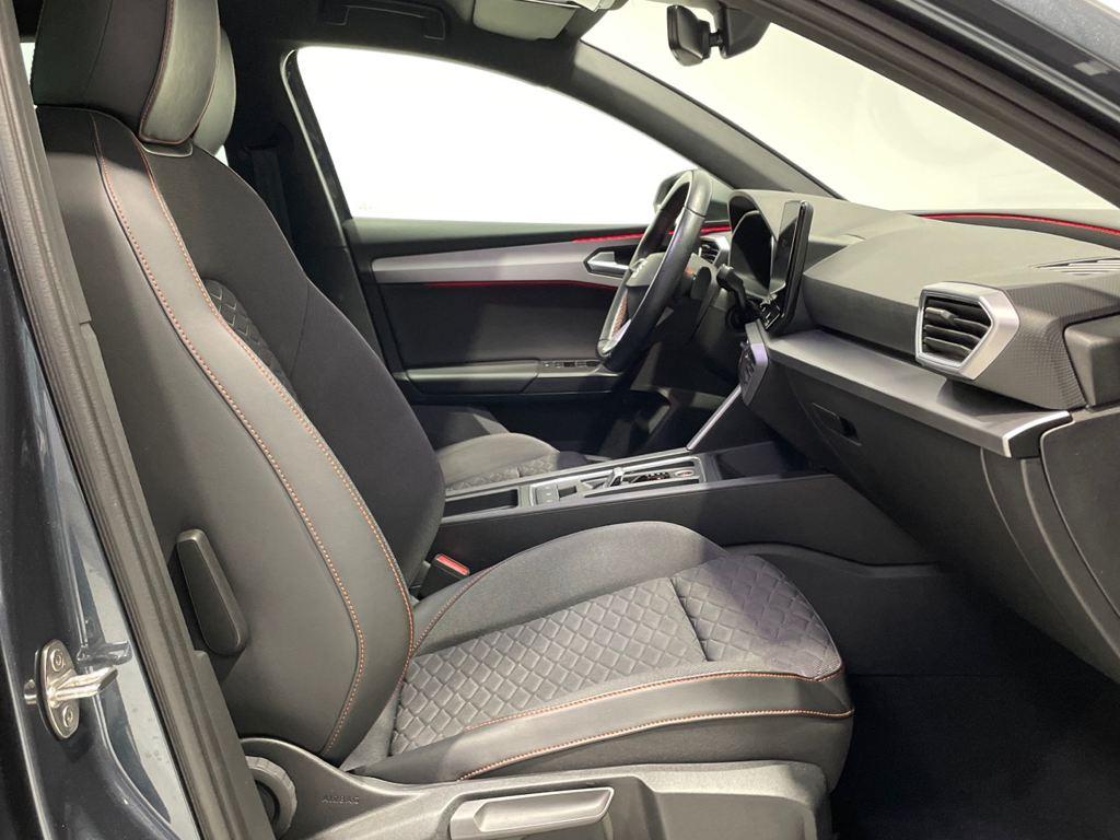 SEAT León ST 1.5 eTSI en Barcelona