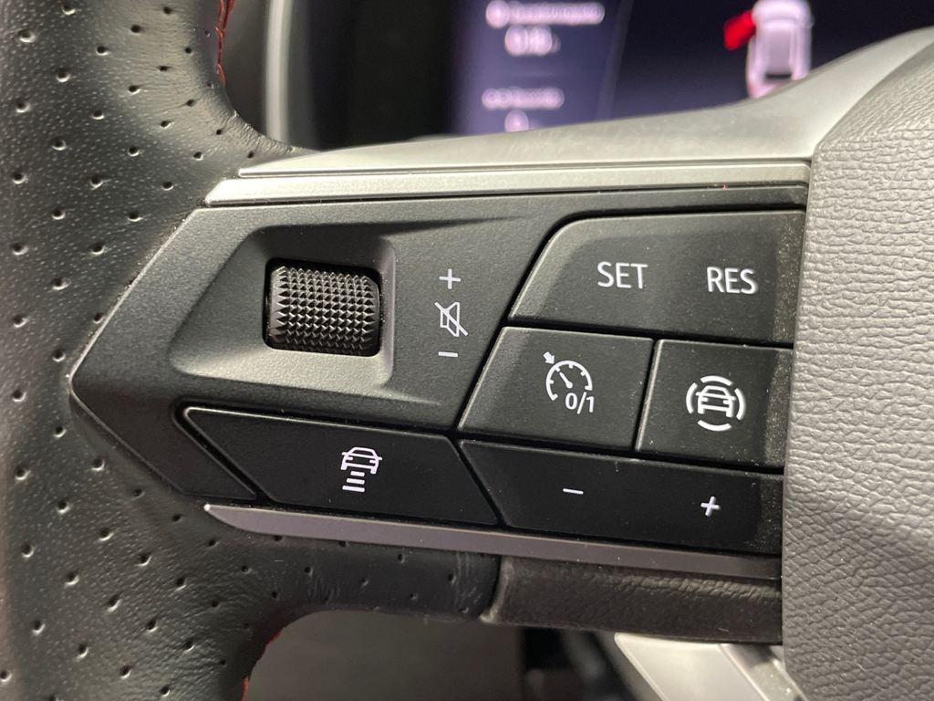 SEAT León ST 1.5 eTSI en Barcelona