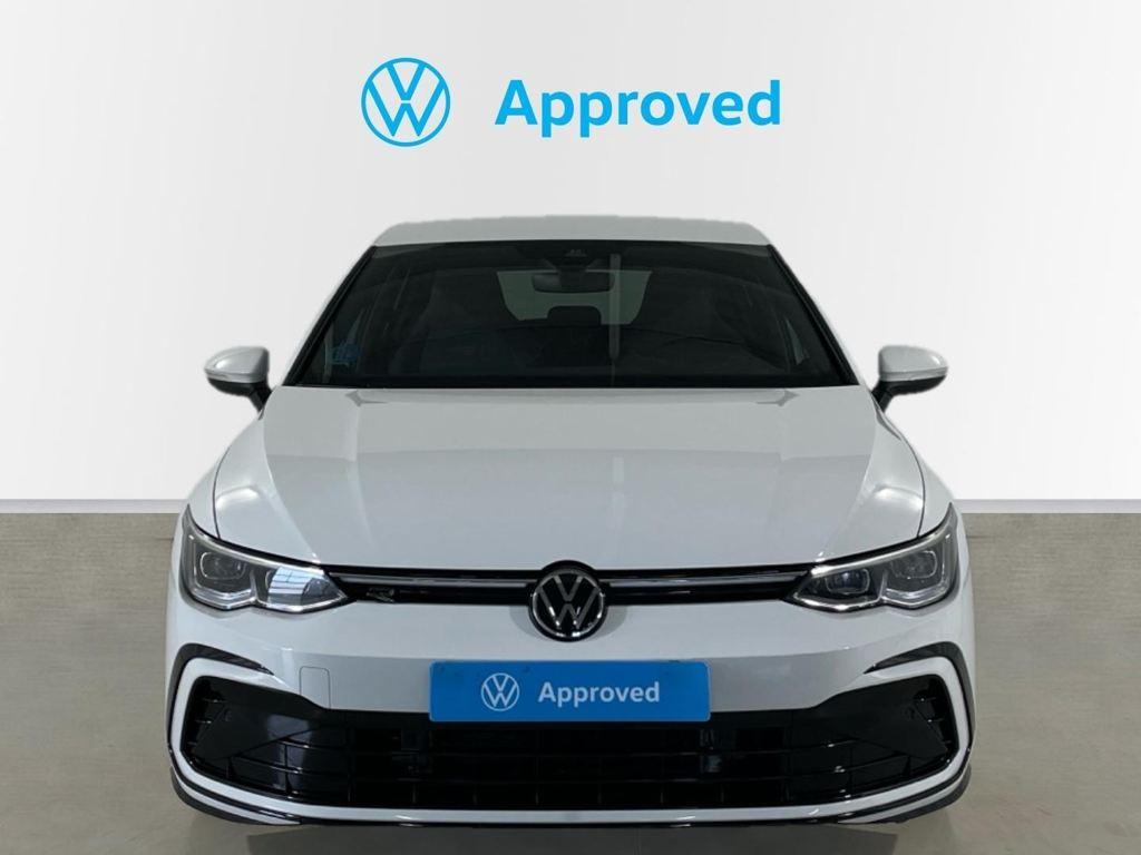 Volkswagen Golf 1.5 eTSI en Barcelona