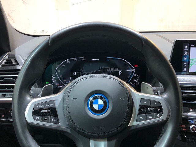 BMW X3 xDrive30e color Negro. Año 2022. 215KW(292CV). Híbrido Electro/Gasolina. En concesionario Movilnorte El Plantio de Madrid