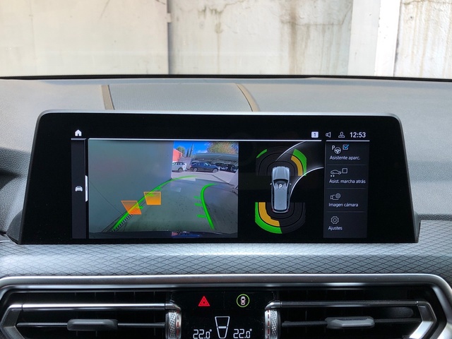 BMW X3 xDrive30e color Negro. Año 2022. 215KW(292CV). Híbrido Electro/Gasolina. En concesionario Movilnorte El Plantio de Madrid