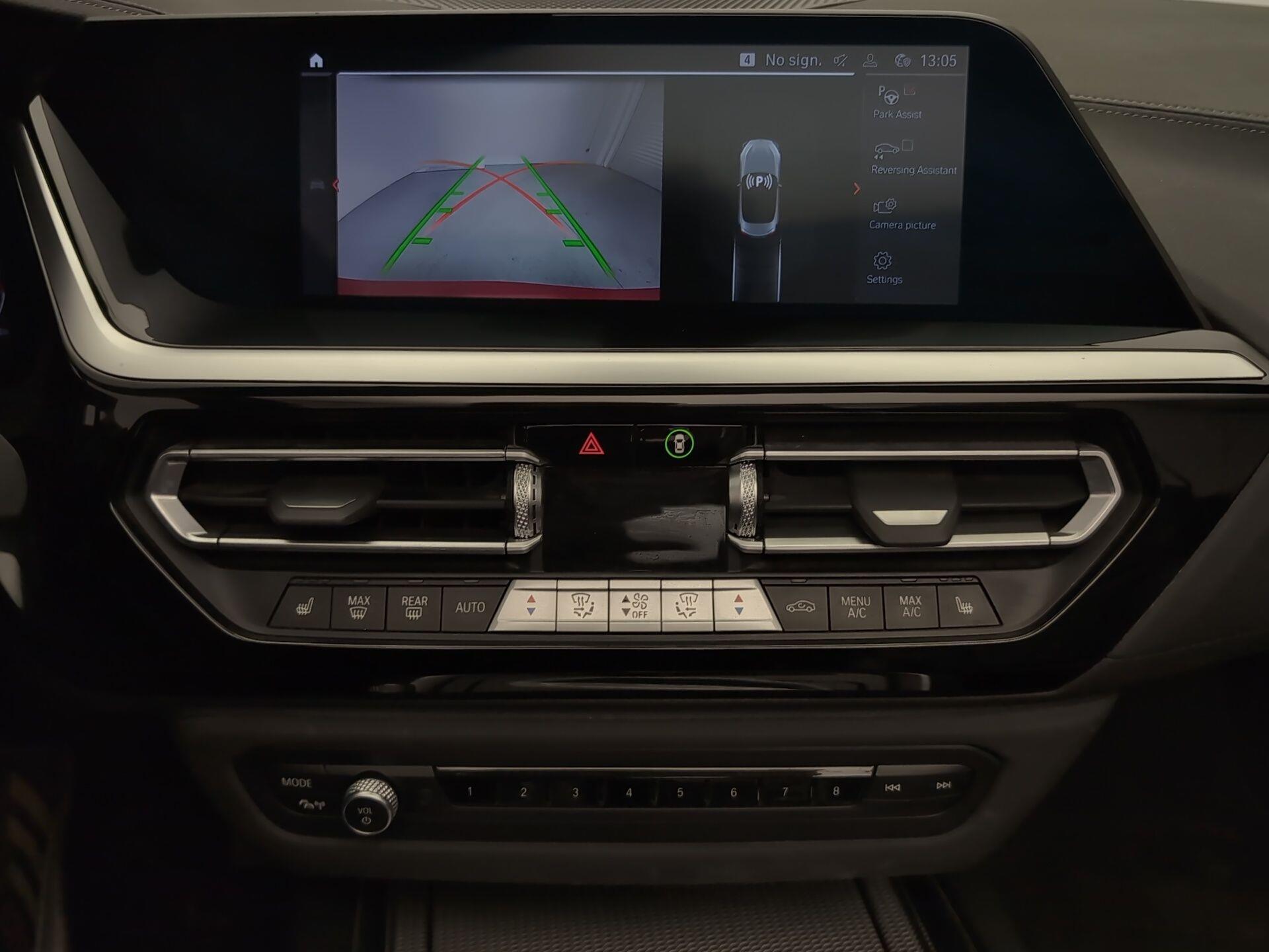 BMW Z4 sDrive30i Cabrio color Rojo. Año 2025. 190KW(258CV). Gasolina. En concesionario Automotor Premium Velázquez - Málaga de Málaga