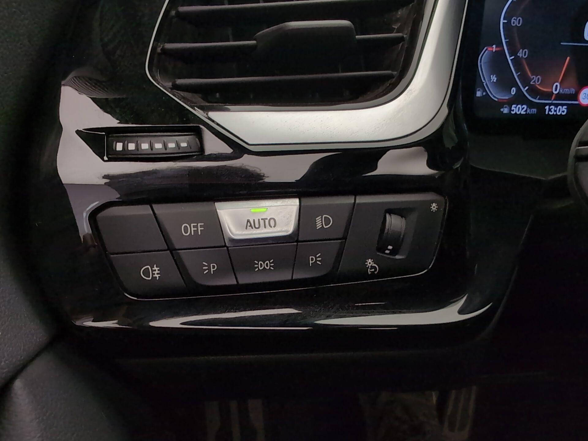 BMW Z4 sDrive30i Cabrio color Rojo. Año 2025. 190KW(258CV). Gasolina. En concesionario Automotor Premium Velázquez - Málaga de Málaga