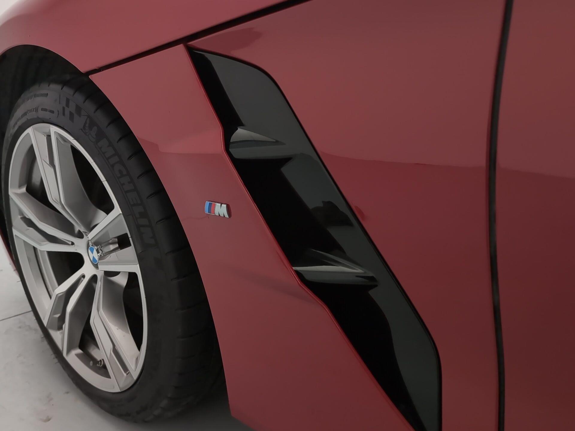 BMW Z4 sDrive30i Cabrio color Rojo. Año 2025. 190KW(258CV). Gasolina. En concesionario Automotor Premium Velázquez - Málaga de Málaga