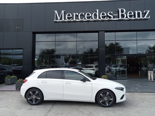 Mercedes-Benz Clase A 180 100 kW (136 CV)