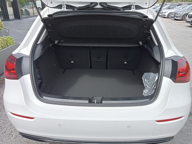 Mercedes-Benz Clase A 180 100 kW (136 CV)