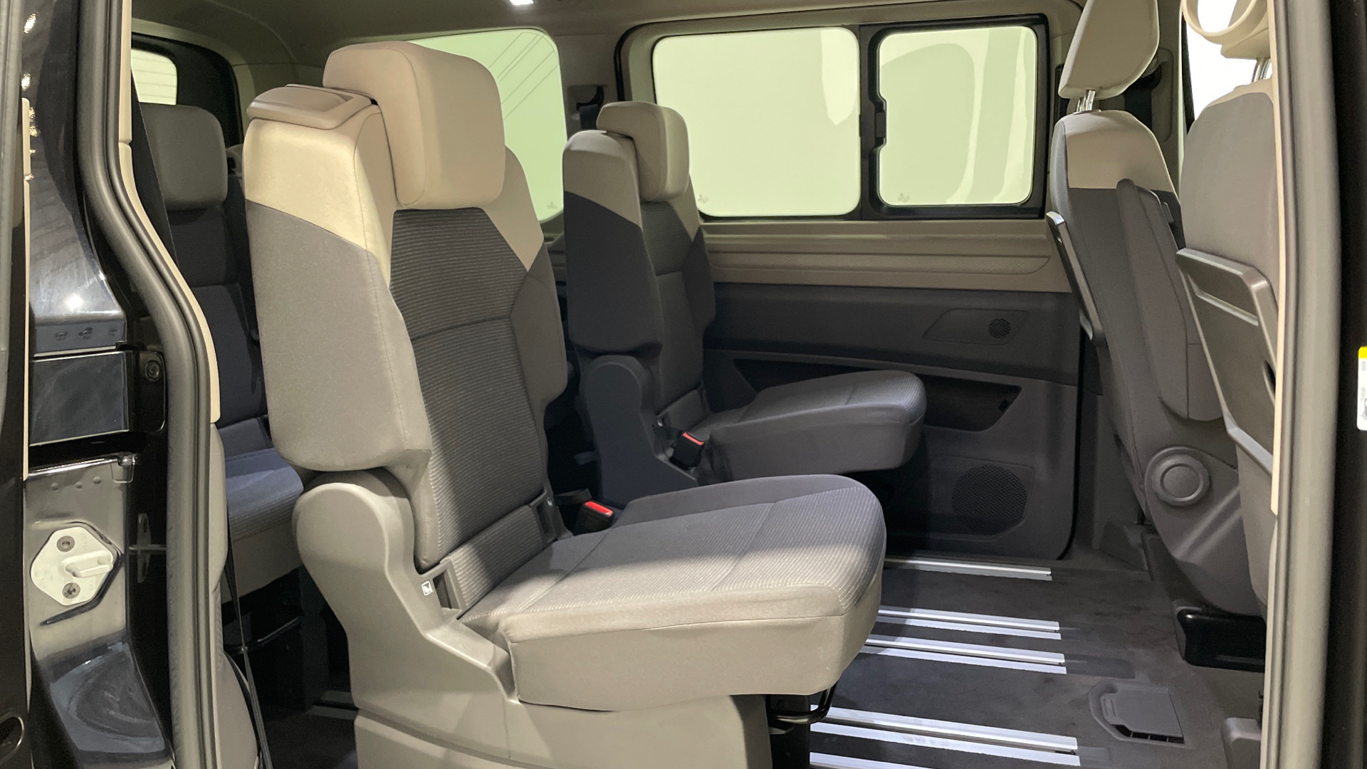 Volkswagen Multivan 2.0 TDI en Barcelona