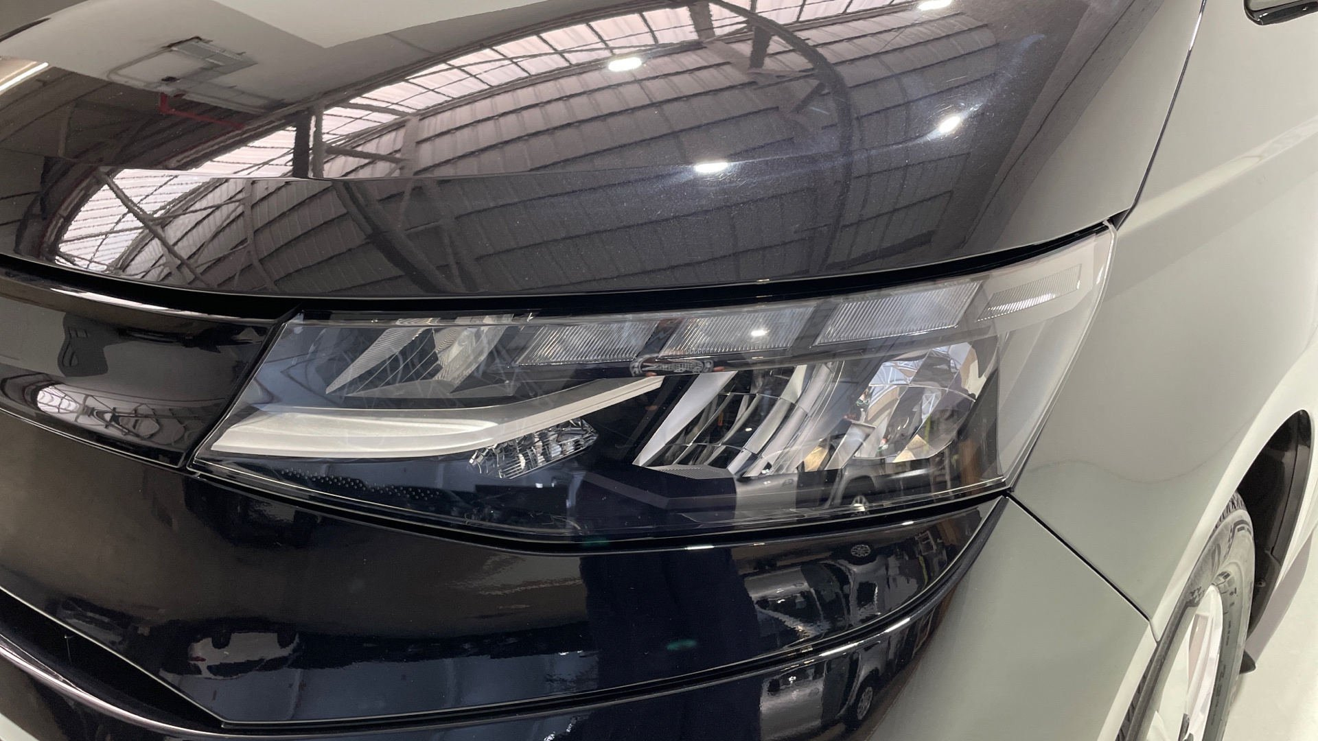 Volkswagen Multivan 2.0 TDI en Barcelona