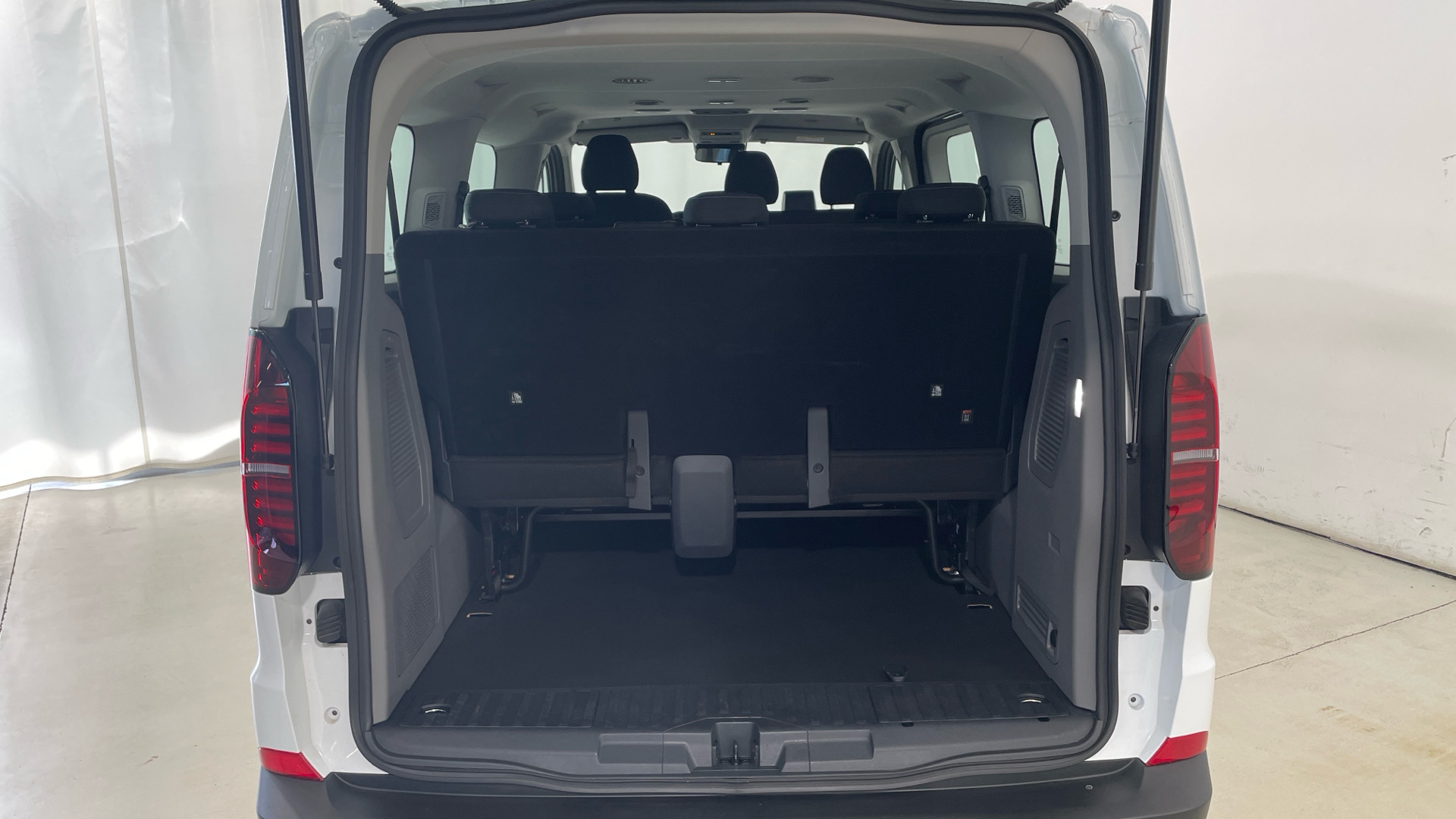 Volkswagen Caravelle 2.0 TDI en Barcelona