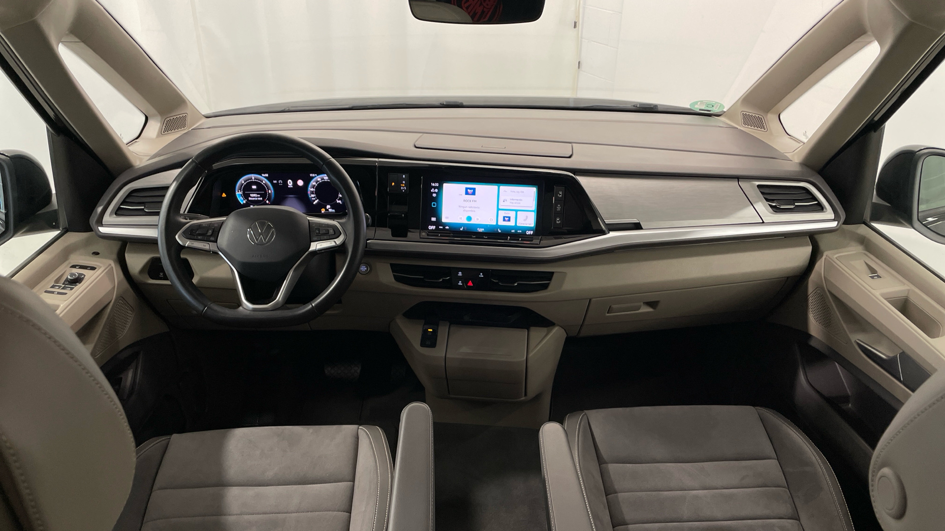 Volkswagen Multivan 2.0 TDI en Barcelona