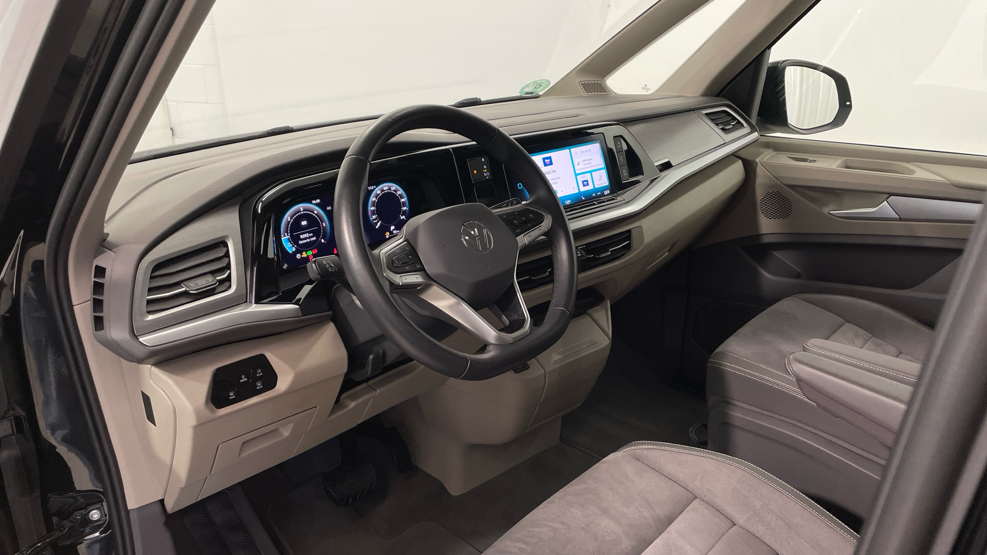 Volkswagen Multivan 2.0 TDI en Barcelona