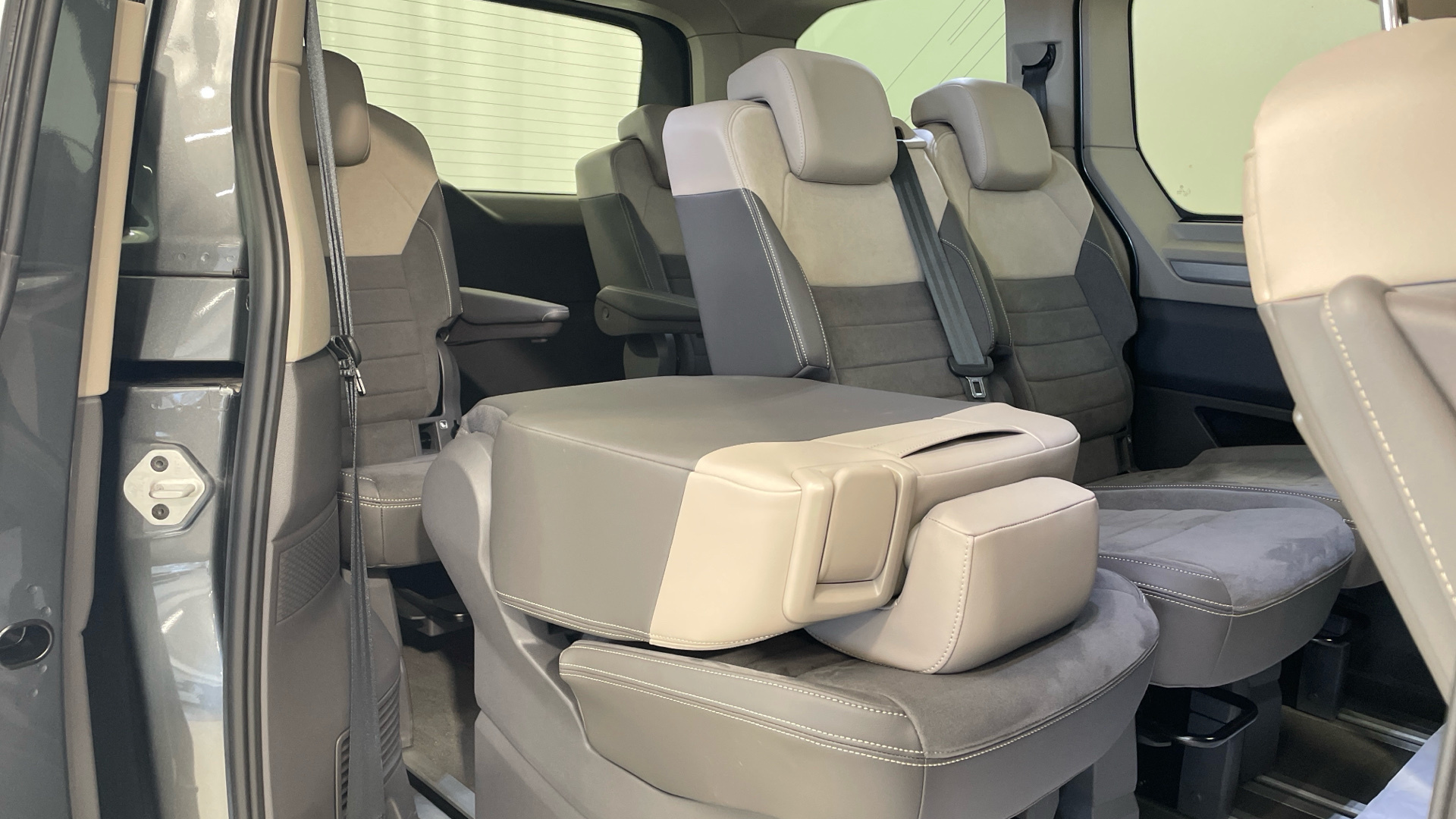 Volkswagen Multivan 2.0 TDI en Barcelona