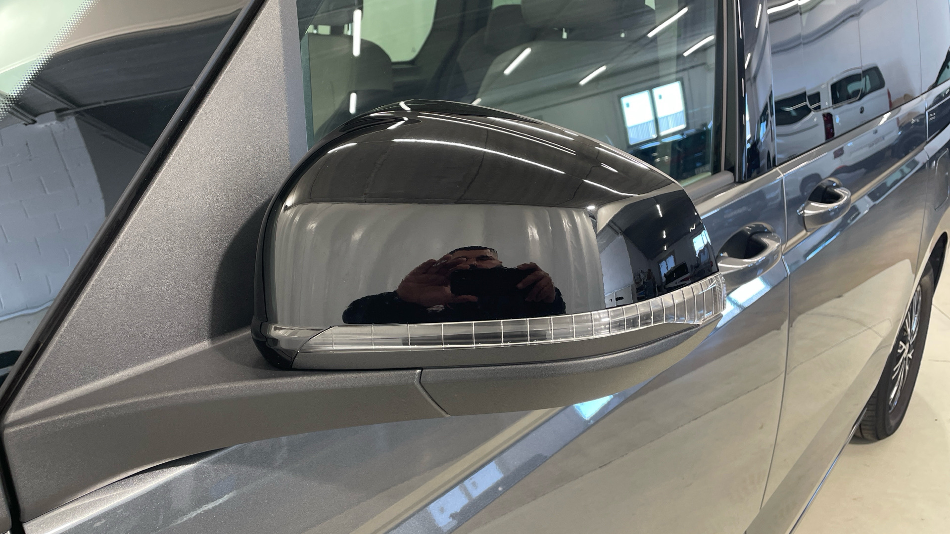 Volkswagen Multivan 2.0 TDI en Barcelona