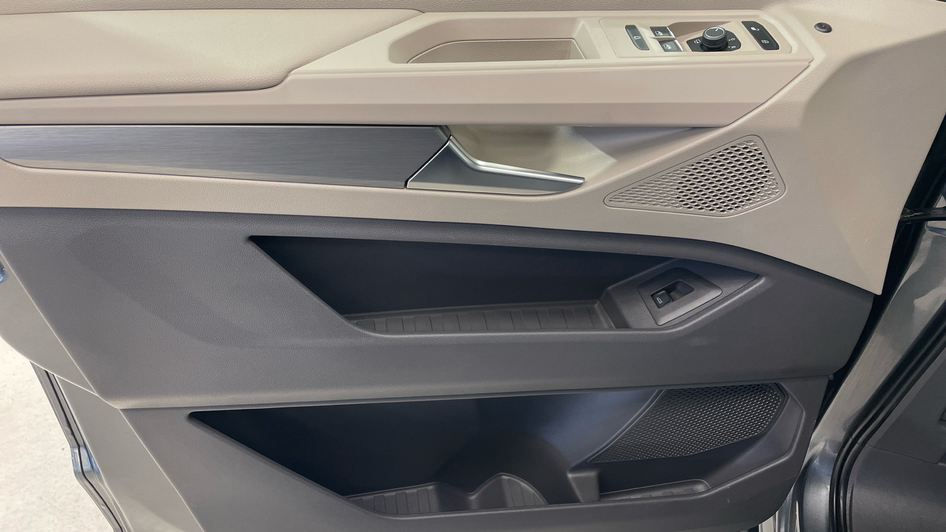 Volkswagen Multivan 2.0 TDI en Barcelona