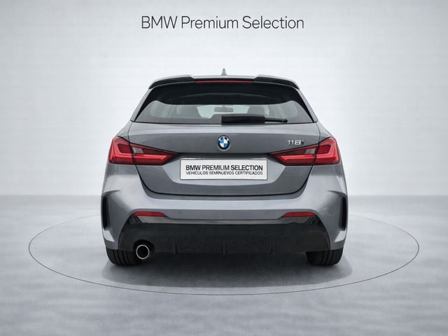 BMW Serie 1 118i color Gris. Año 2024. 100KW(136CV). Gasolina. En concesionario Carteya Motor | Campo de Gibraltar de Cádiz