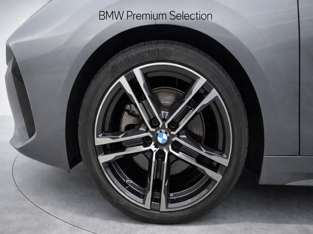 BMW Serie 1 118i color Gris. Año 2024. 100KW(136CV). Gasolina. En concesionario Carteya Motor | Campo de Gibraltar de Cádiz