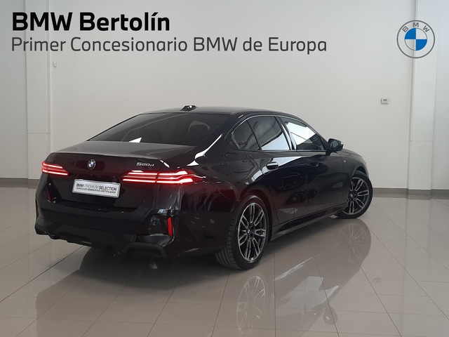 BMW Serie 5 520d color Negro. Año 2024. 145KW(197CV). Diésel. En concesionario Automoviles Bertolin, S.L. de Valencia