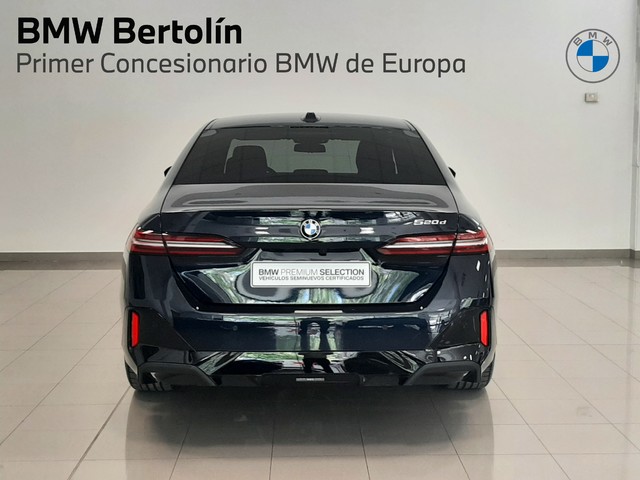 BMW Serie 5 520d color Negro. Año 2024. 145KW(197CV). Diésel. En concesionario Automoviles Bertolin, S.L. de Valencia