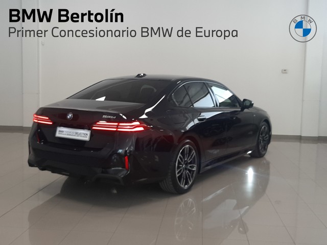 BMW Serie 5 520d color Negro. Año 2024. 145KW(197CV). Diésel. En concesionario Automoviles Bertolin, S.L. de Valencia