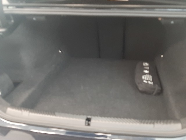 BMW Serie 5 520d color Negro. Año 2024. 145KW(197CV). Diésel. En concesionario Automoviles Bertolin, S.L. de Valencia