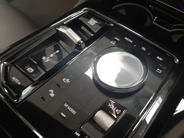 BMW Serie 5 520d color Negro. Año 2024. 145KW(197CV). Diésel. En concesionario Automoviles Bertolin, S.L. de Valencia