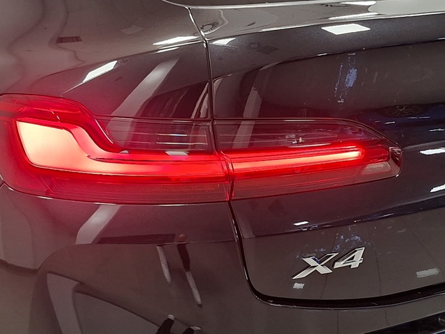 BMW X4 xDrive20d color Negro. Año 2024. 140KW(190CV). Diésel. En concesionario Automoviles Bertolin, S.L. de Valencia