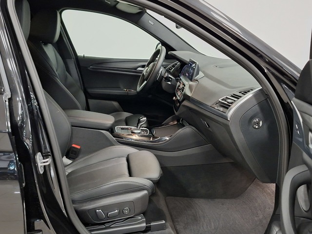 BMW X4 xDrive20d color Negro. Año 2024. 140KW(190CV). Diésel. En concesionario Automoviles Bertolin, S.L. de Valencia