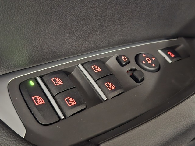 BMW X4 xDrive20d color Negro. Año 2024. 140KW(190CV). Diésel. En concesionario Automoviles Bertolin, S.L. de Valencia