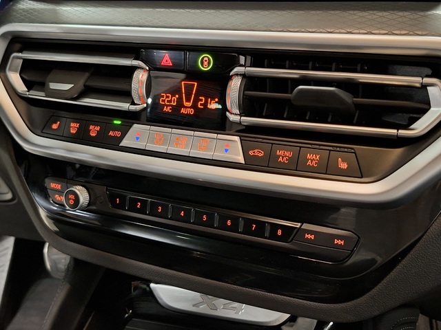 BMW X4 xDrive20d color Negro. Año 2024. 140KW(190CV). Diésel. En concesionario Automoviles Bertolin, S.L. de Valencia