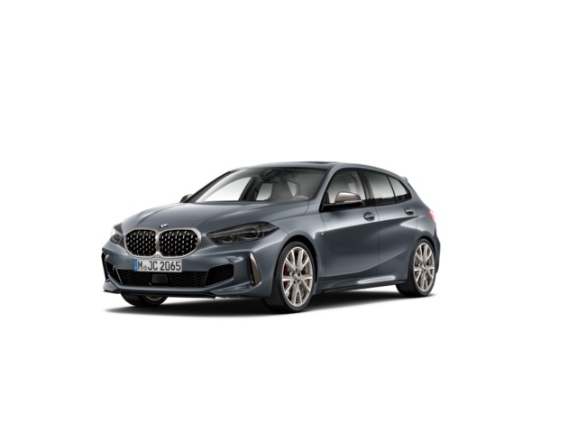 BMW Serie 1 M135i color Gris. Año 2022. 225KW(306CV). Gasolina. En concesionario Movilnorte El Plantio de Madrid