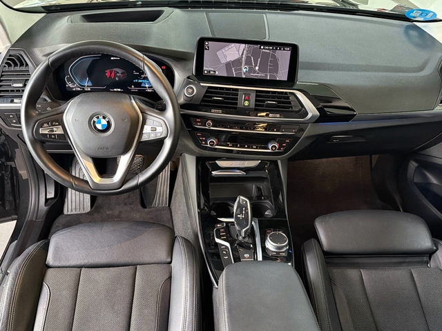 BMW X3 xDrive30e color Gris. Año 2021. 215KW(292CV). Híbrido Electro/Gasolina. En concesionario Triocar Gijón (Bmw y Mini) de Asturias