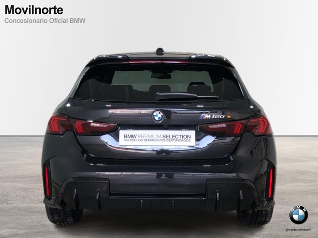 BMW Serie 1 120d color Negro. Año 2024. 120KW(163CV). Diésel. En concesionario COMISION DE VENTA de Madrid