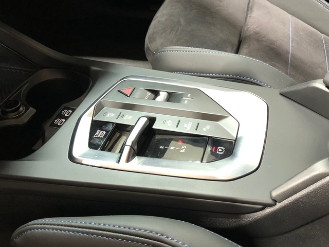 BMW Serie 1 120d color Negro. Año 2024. 120KW(163CV). Diésel. En concesionario COMISION DE VENTA de Madrid