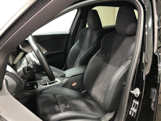 BMW Serie 1 120d color Negro. Año 2024. 120KW(163CV). Diésel. En concesionario COMISION DE VENTA de Madrid