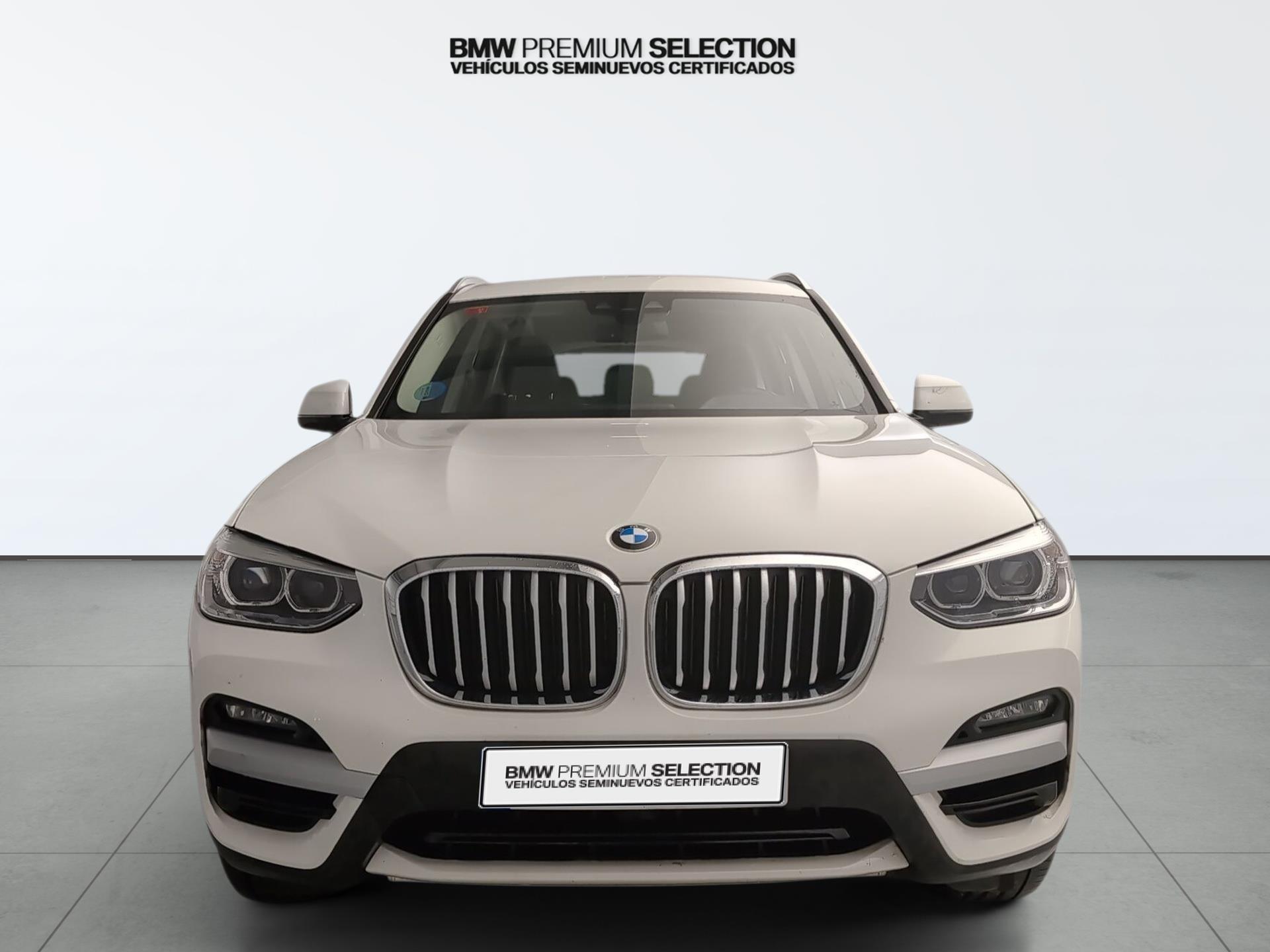 BMW X3 xDrive20d color Blanco. Año 2021. 140KW(190CV). Diésel. En concesionario Automotor Premium Velázquez - Málaga de Málaga