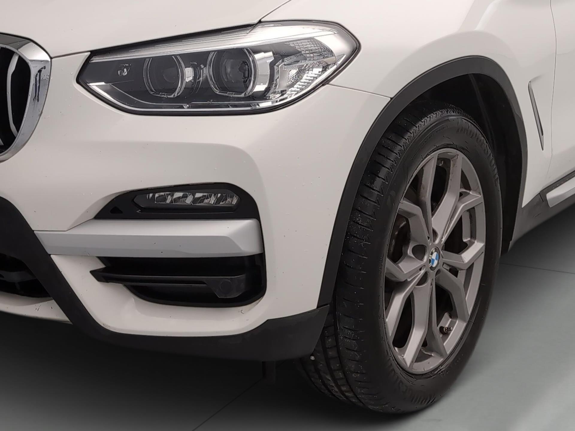 BMW X3 xDrive20d color Blanco. Año 2021. 140KW(190CV). Diésel. En concesionario Automotor Premium Velázquez - Málaga de Málaga