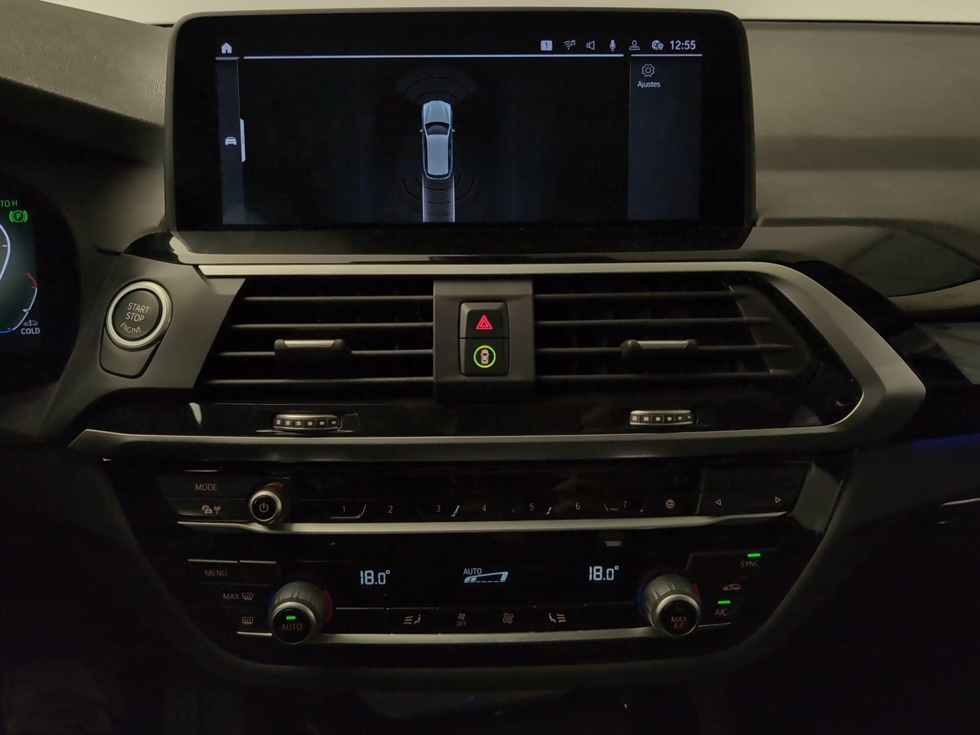 BMW X3 xDrive20d color Blanco. Año 2021. 140KW(190CV). Diésel. En concesionario Automotor Premium Velázquez - Málaga de Málaga