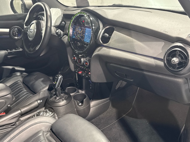 fotoG 7 del MINI MINI 5 Puertas Cooper 100 kW (136 CV) 136cv Gasolina del 2021 en Madrid